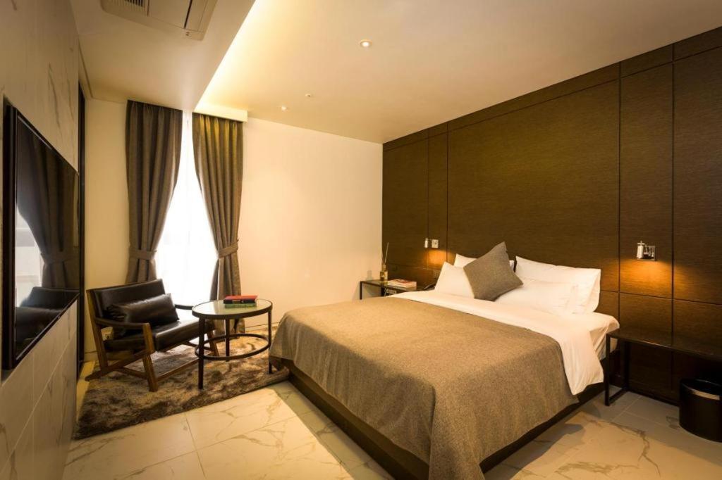 Trang Blue Hotel Seoul Exterior photo