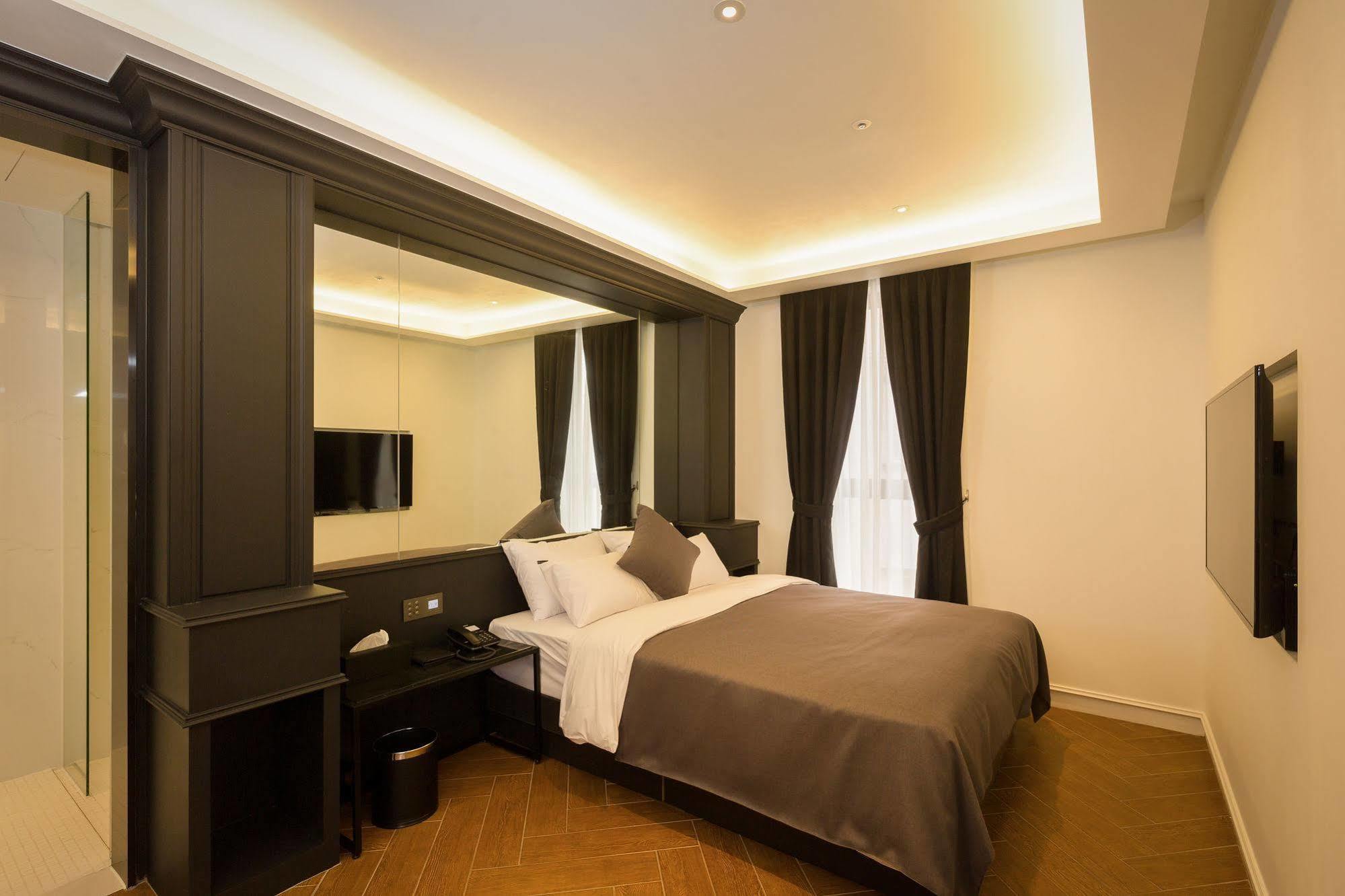 Trang Blue Hotel Seoul Exterior photo